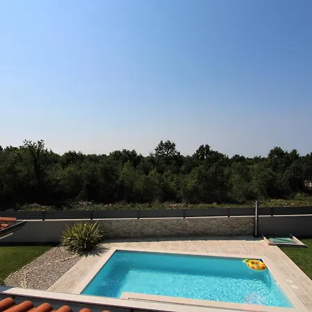 Moderne Alex Exclusive In Mit Pool Poreč